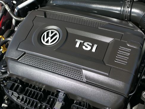 Used 2015 Volkswagen Passat 1.8T Limited Edition image 27