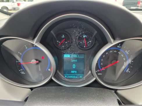 Used 2016 Chevrolet Cruze LT FWD image 15