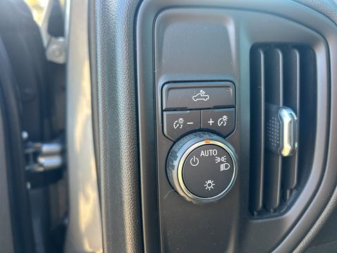 Used 2022 Chevrolet Silverado 1500 Custom w/ Safety Confidence Package image 14