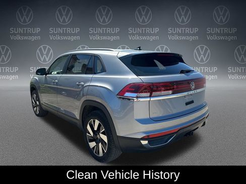 Used 2024 Volkswagen Atlas Cross Sport SE image 3