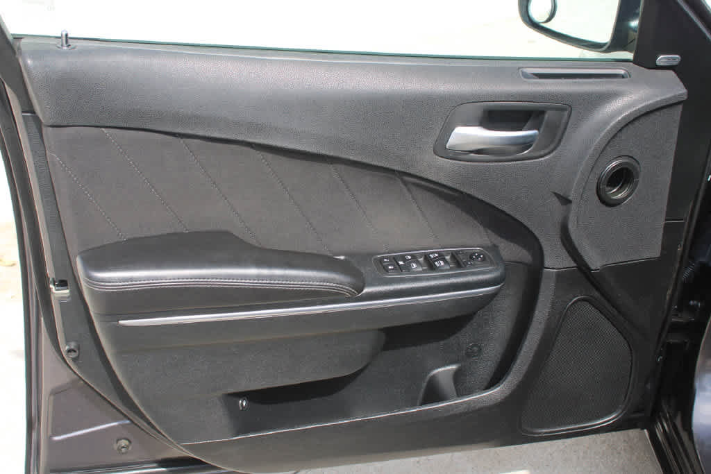 Used 2018 Dodge Charger SXT Plus RWD image 21