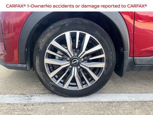 Certified 2022 Nissan Kicks SV FWD image 10
