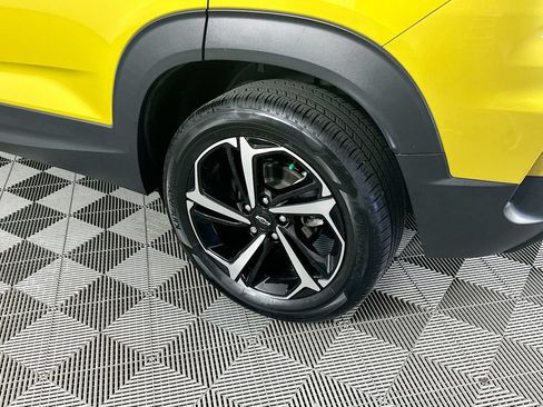 Used 2023 Chevrolet TrailBlazer RS AWD/4WD image 38