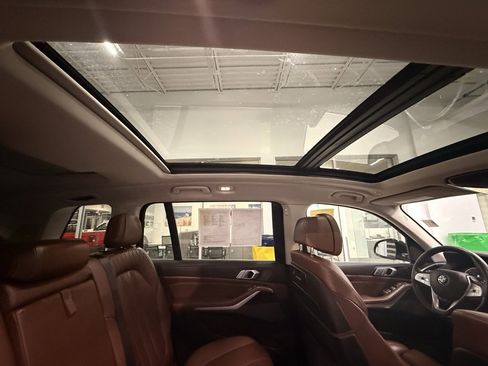 Used 2020 BMW X7 xDrive40i w/ Executive Package image 40