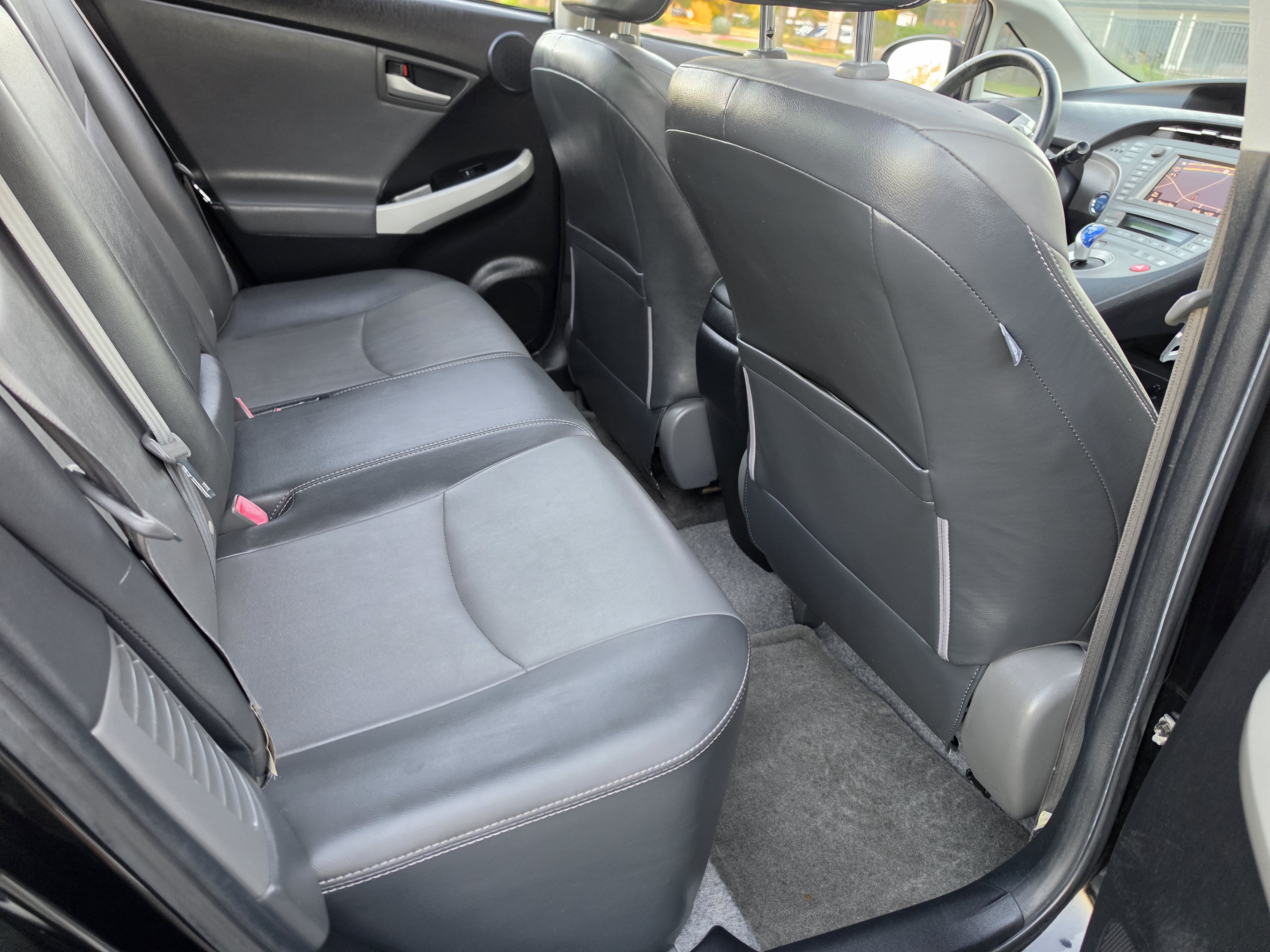 Used 2013 Toyota Prius Four w/ Deluxe Solar Roof Pkg FWD image 19