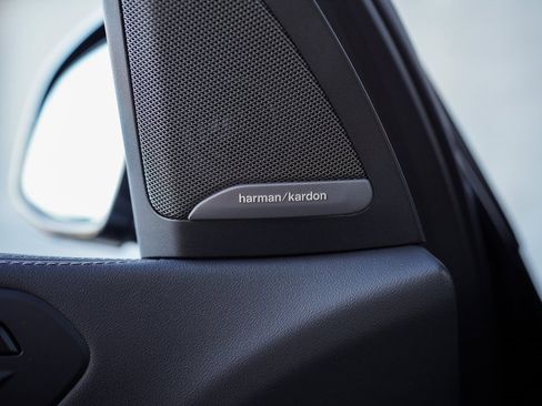 Used 2023 BMW X7 xDrive40i w/ M Sport Package image 38