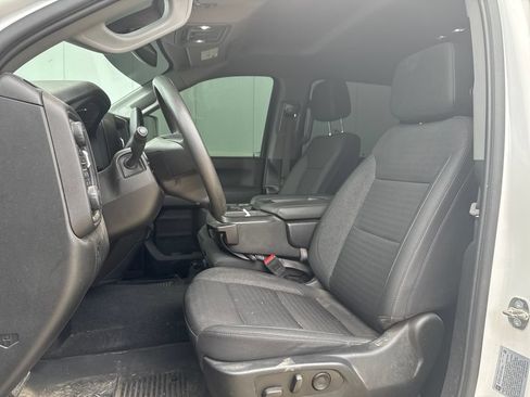 Used 2024 Chevrolet Silverado 2500 Custom w/ Custom Value Package AWD/4WD image 4