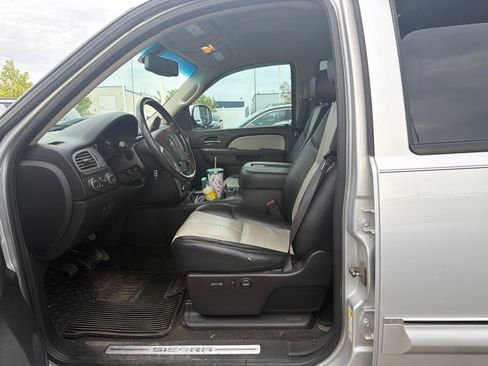 Used 2013 GMC Sierra 1500 SLT w/ All-Terrain Package AWD/4WD image 12