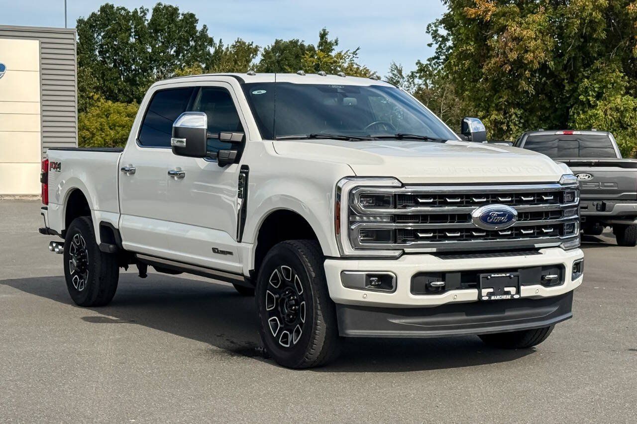 Used 2024 Ford F250 Platinum w/ FX4 Off-Road Package AWD/4WD image 1