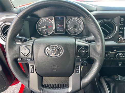 Used 2023 Toyota Tacoma TRD Off-Road AWD/4WD image 7