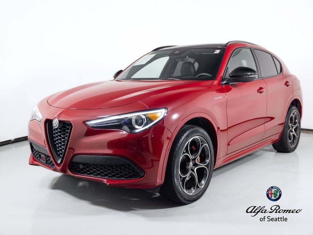 Used 2023 Alfa Romeo Stelvio Veloce AWD/4WD image 1