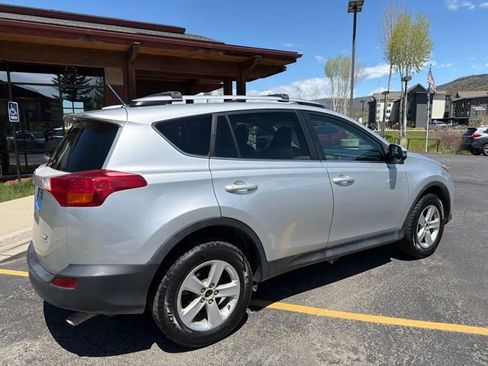 Used 2014 Toyota RAV4 XLE AWD/4WD image 9