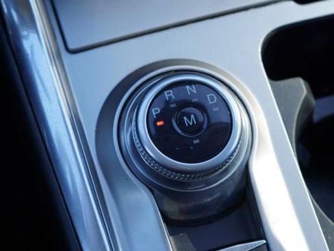 Used 2020 Ford Explorer XLT w/ Equipment Group 202A image 28