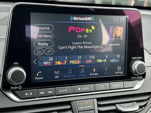 Used 2024 Nissan Altima 2.5 SV image 17