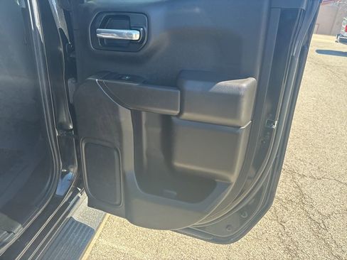 Used 2022 Chevrolet Silverado 1500 Custom image 18