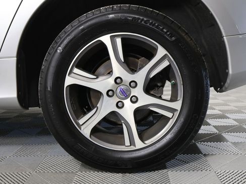 Used 2015 Volvo XC60 T6 Platinum image 8