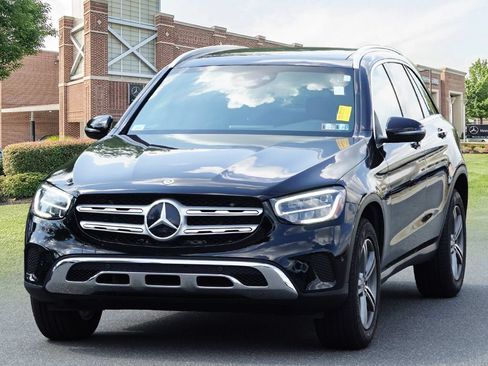 Certified 2021 Mercedes-Benz GLC 300 4MATIC image 4
