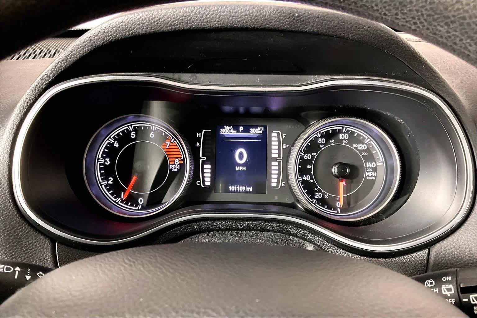 Used 2019 Jeep Cherokee Latitude w/ Popular Appearance Group FWD image 25
