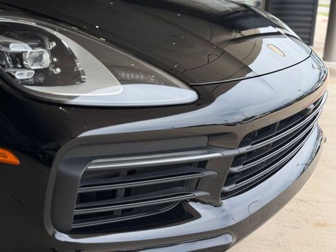 Certified 2023 Porsche Cayenne AWD/4WD image 11