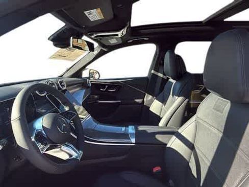 Used 2026 Mercedes-Benz GLC 300 4MATIC image 4