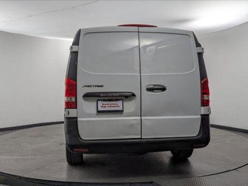 Used 2020 Mercedes-Benz Metris image 7