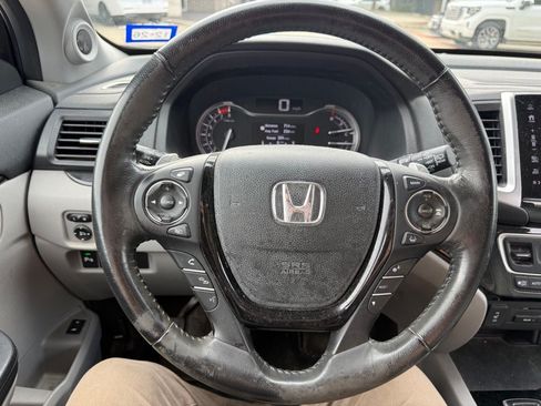 Used 2018 Honda Pilot Touring image 13