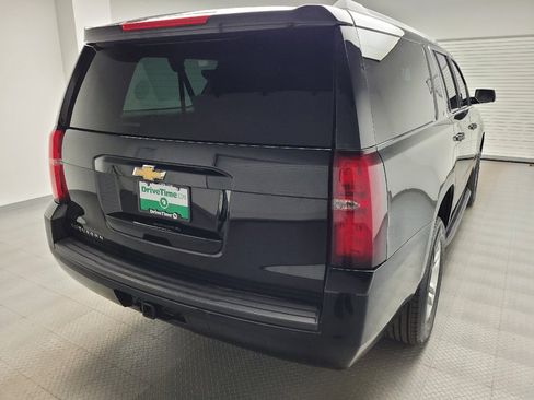 Used 2019 Chevrolet Suburban LT AWD/4WD image 7