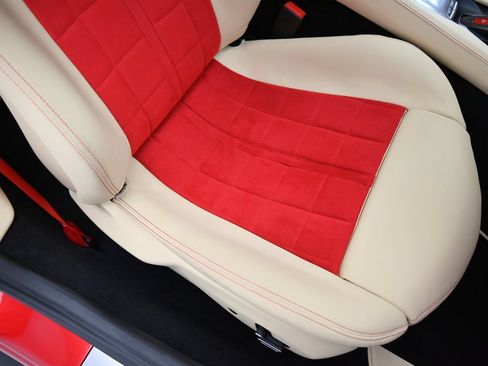 Used 2023 Ferrari Portofino M RWD image 16