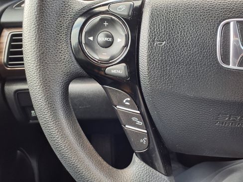 Used 2017 Honda Accord EX image 15