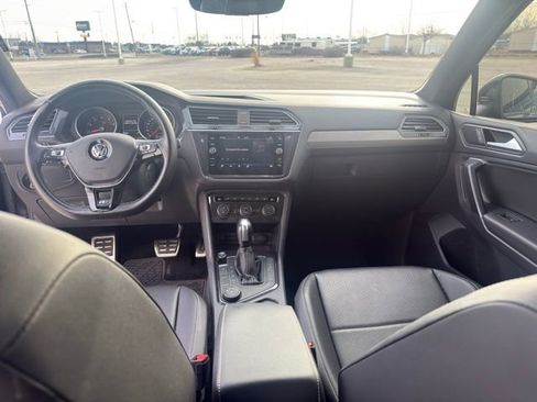 Used 2021 Volkswagen Tiguan SE R-Line image 10