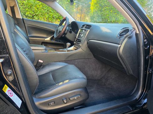 Used 2011 Lexus IS 250 image 30