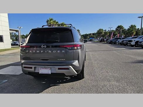 Used 2023 Nissan Pathfinder Platinum FWD image 32