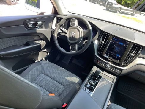 Used 2023 Volvo XC60 B5 Core AWD/4WD image 23