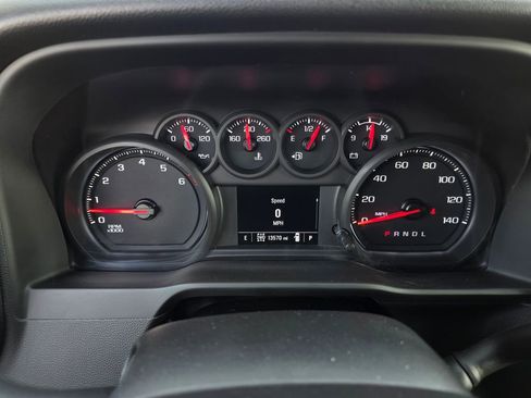 Used 2024 Chevrolet Silverado 2500 Custom w/ Custom Value Package image 15