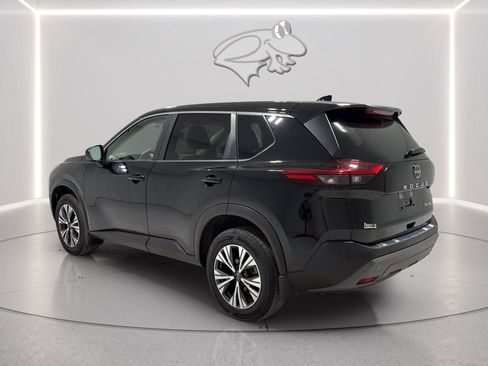 Used 2023 Nissan Rogue SV AWD/4WD image 3