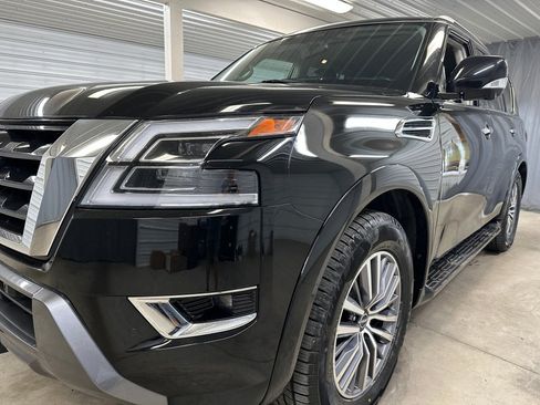 Used 2024 Nissan Armada SL w/ Captain's Chairs Package AWD/4WD image 38