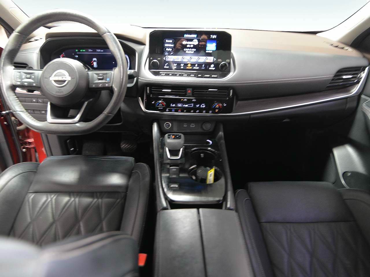 Used 2022 Nissan Rogue Platinum w/ Head-Up Display Package FWD image 13