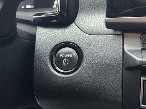 Used 2025 Toyota Camry LE image 5