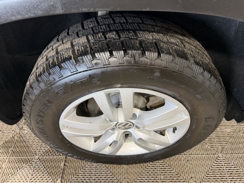 Used 2017 Volkswagen Tiguan S FWD image 18