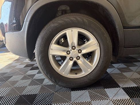 Used 2019 Chevrolet Trax LT FWD image 25