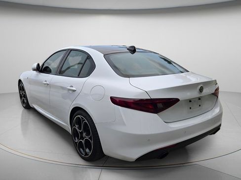 Used 2022 Alfa Romeo Giulia Ti w/ Active Assist Plus Package RWD image 7