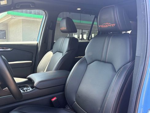 Used 2024 Honda Pilot TrailSport image 10