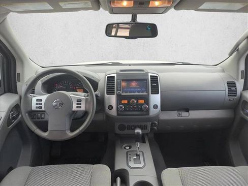 Used 2021 Nissan Frontier SV w/ Midnight Edition Floor Mats image 18