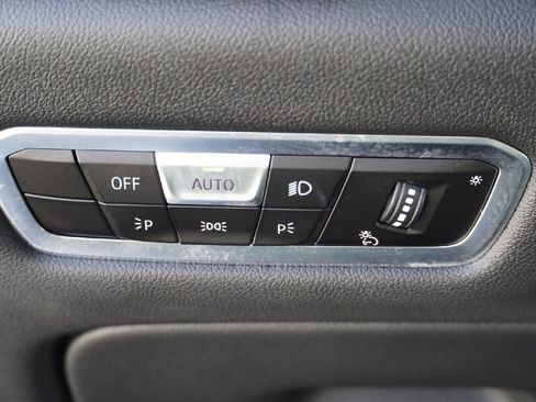 Used 2022 BMW X6 xDrive40i w/ Premium Package image 21