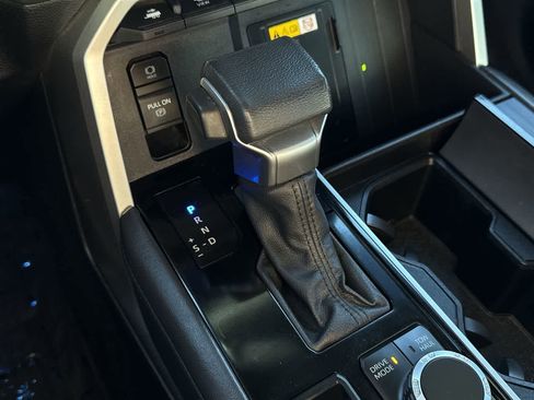 Used 2022 Toyota Tundra Platinum image 21