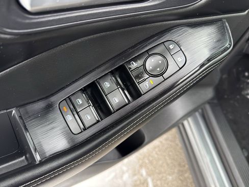 Used 2023 Nissan Rogue SV w/ SV Premium Package image 12