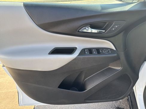 Certified 2024 Chevrolet Equinox LS image 34