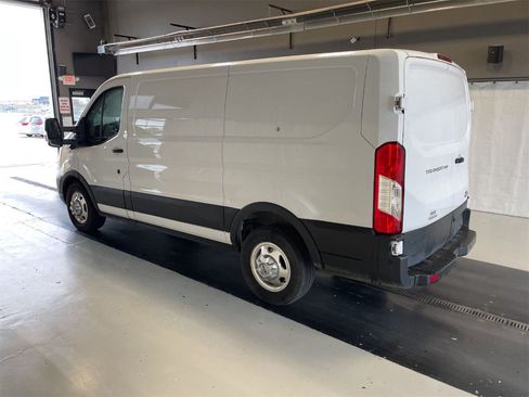 Used 2022 Ford Transit 250 Low Roof AWD image 4