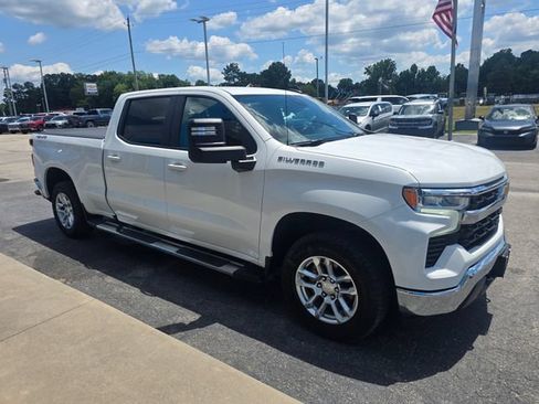 Used 2022 Chevrolet Silverado 1500 LT w/ Protection Package AWD/4WD image 7