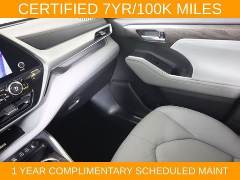 Used 2023 Toyota Highlander Platinum AWD/4WD image 16